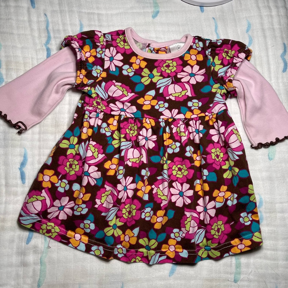 - Hanna Andersson Dress / Top, excellent condition size 60